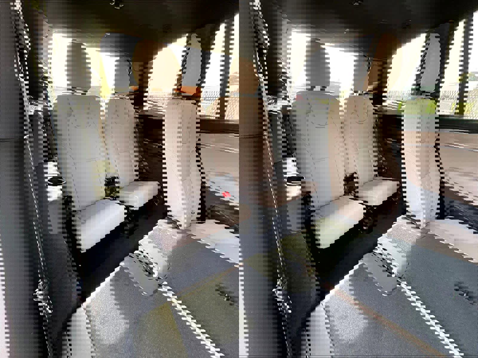 New 2026 Volvo XC90 T8 Plus w/ Protection Package Premier image 28