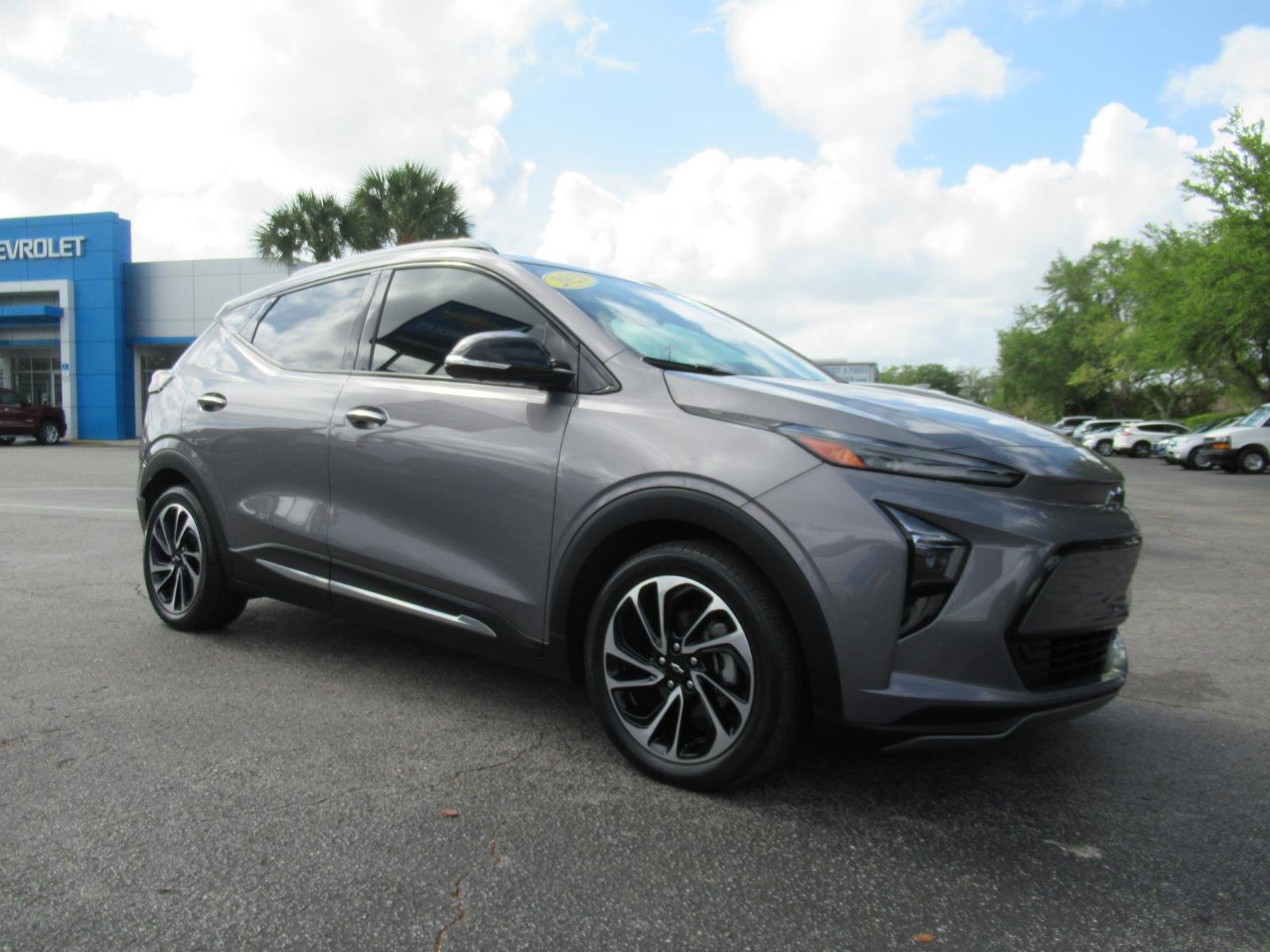 Used 2023 Chevrolet Bolt EUV Premier w/ Sun & Sound Package image 3