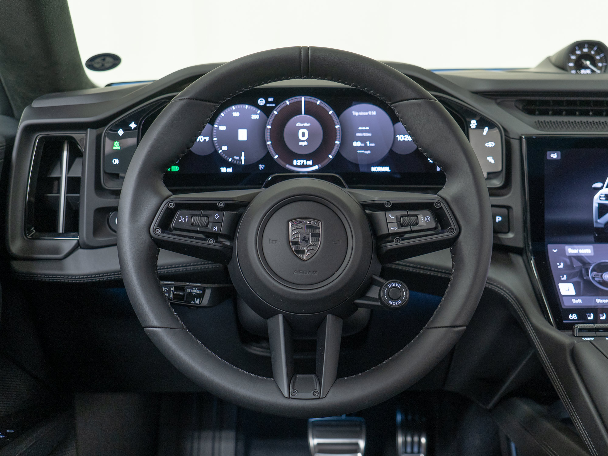 New 2026 Porsche Cayenne Turbo AWD/4WD image 30