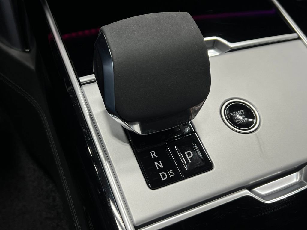 Used 2024 Land Rover Range Rover SE AWD/4WD image 32