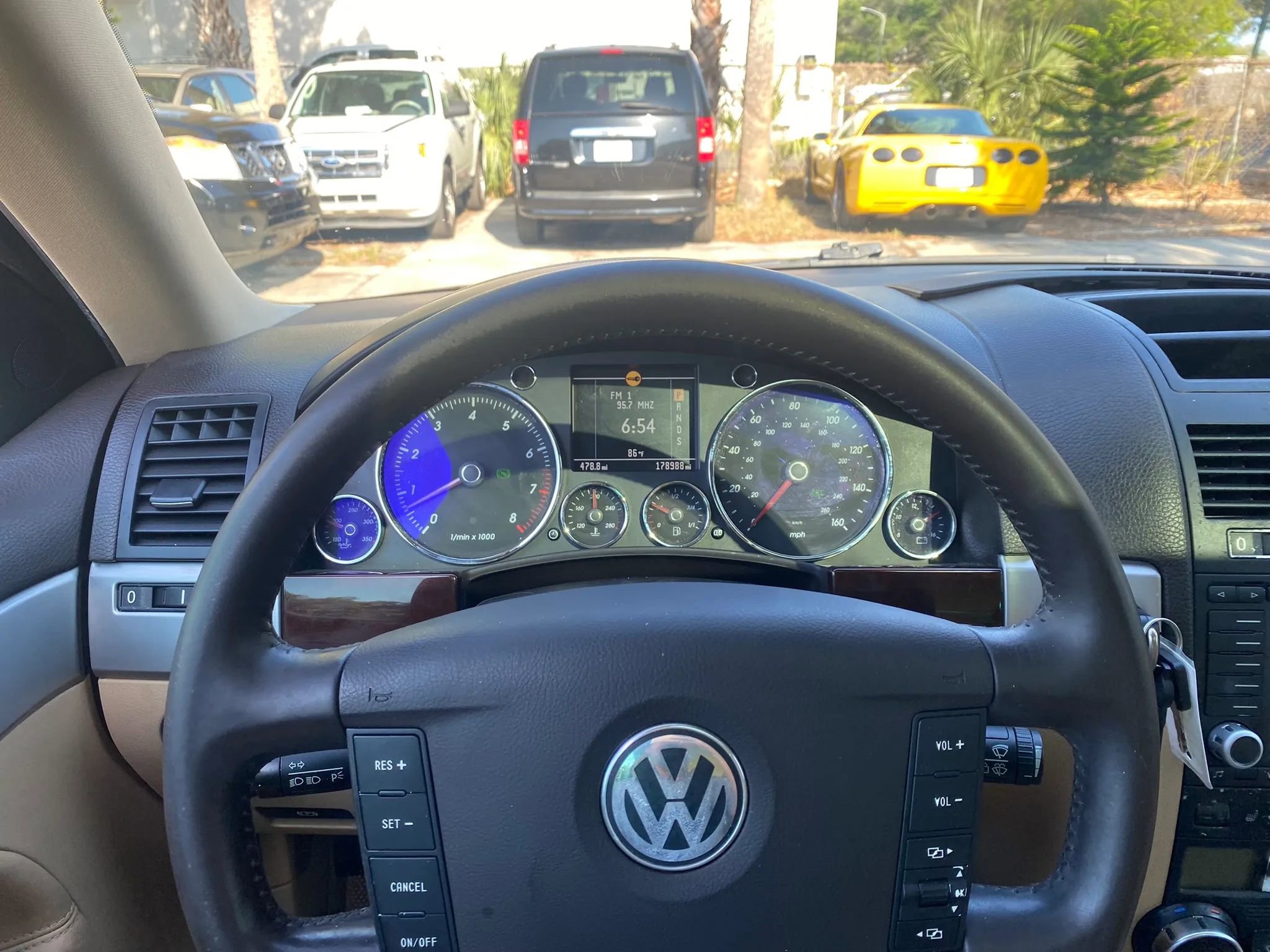 Used 2005 Volkswagen Touareg V8 image 29