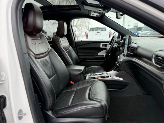 Used 2020 Ford Explorer Platinum w/ Premium Technology Package image 14