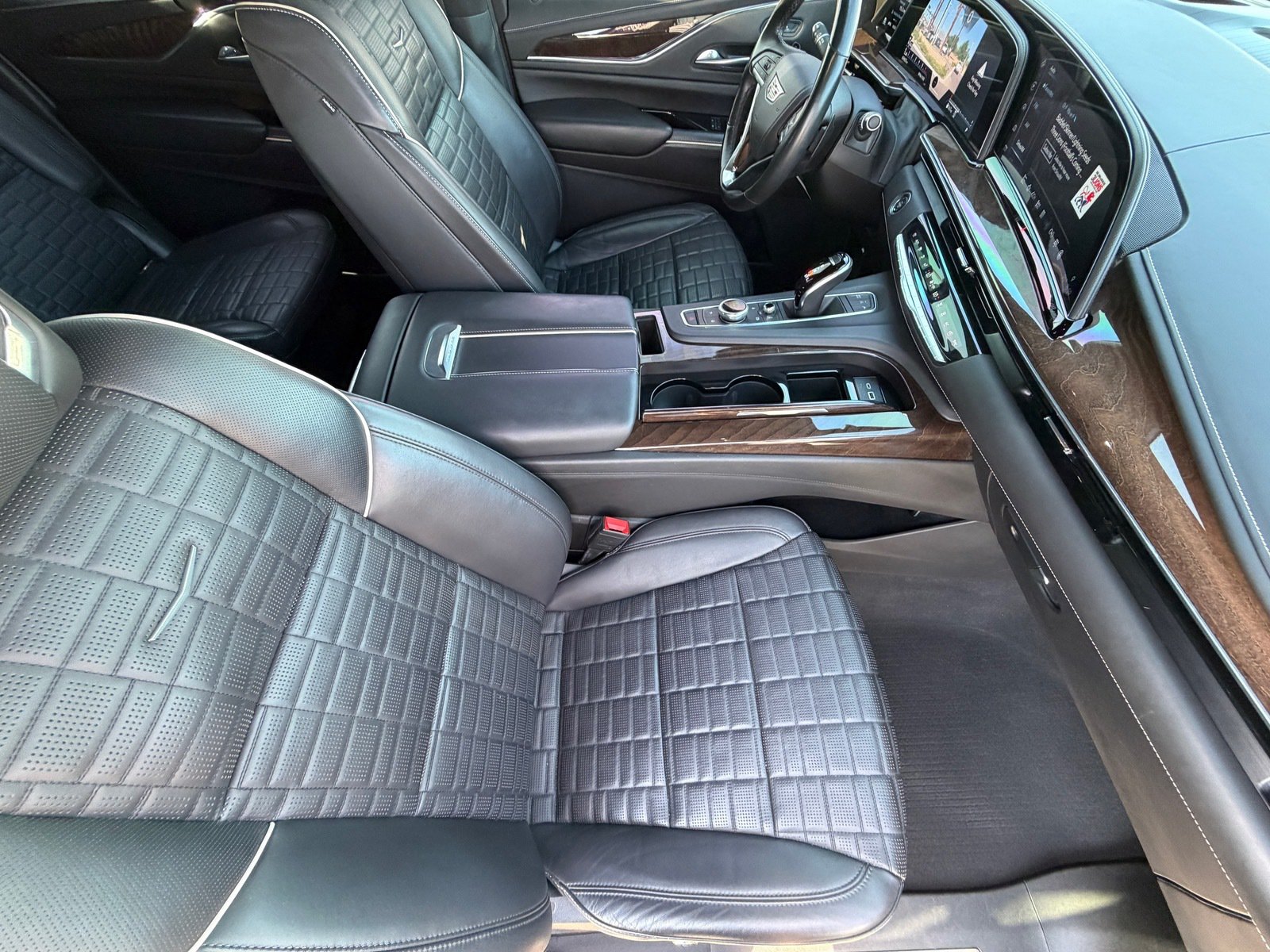Used 2021 Cadillac Escalade ESV Sport Platinum AWD/4WD image 11