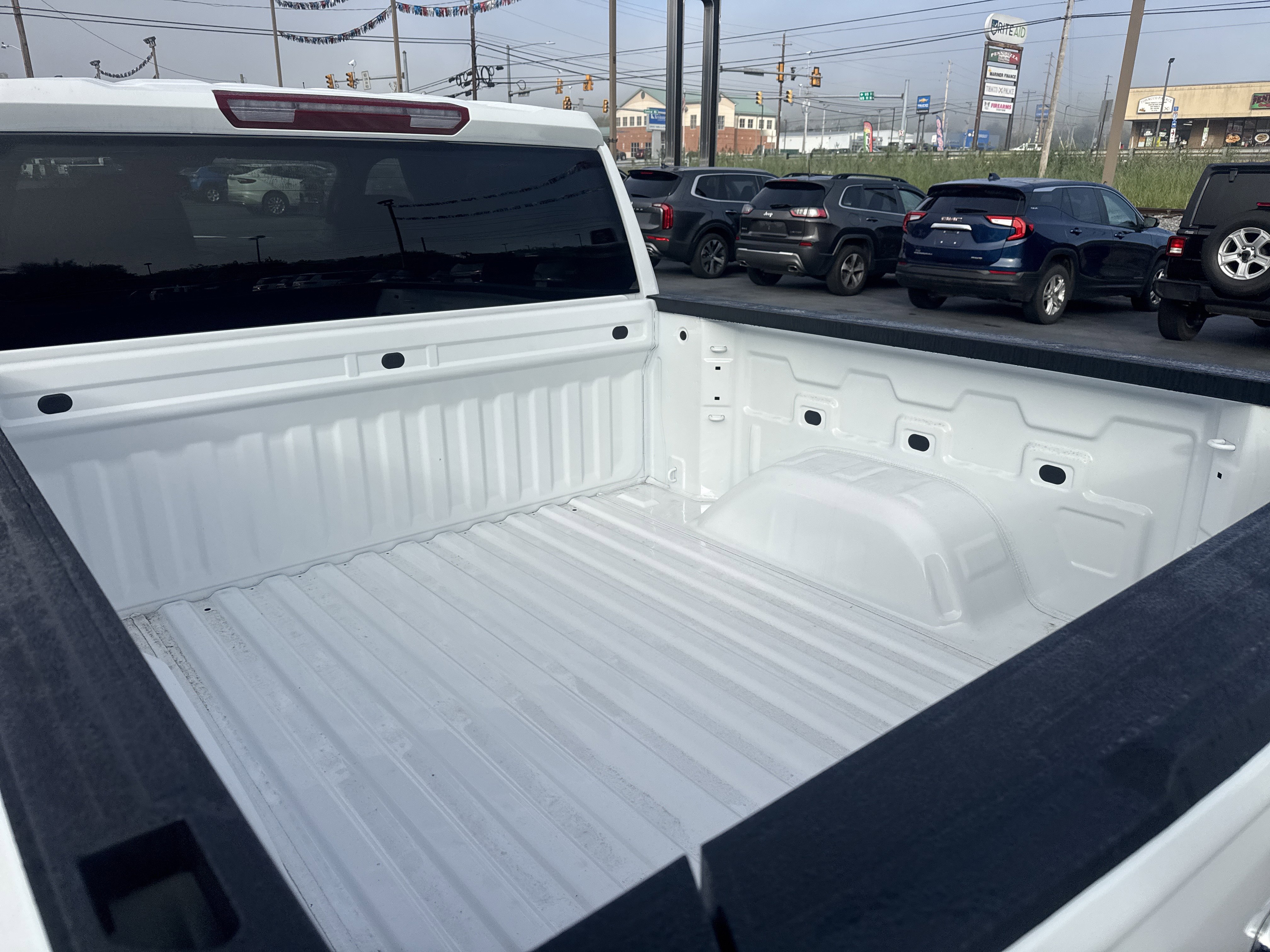 New 2026 GMC Sierra 1500 SLT w/ SLT Premium Package image 5
