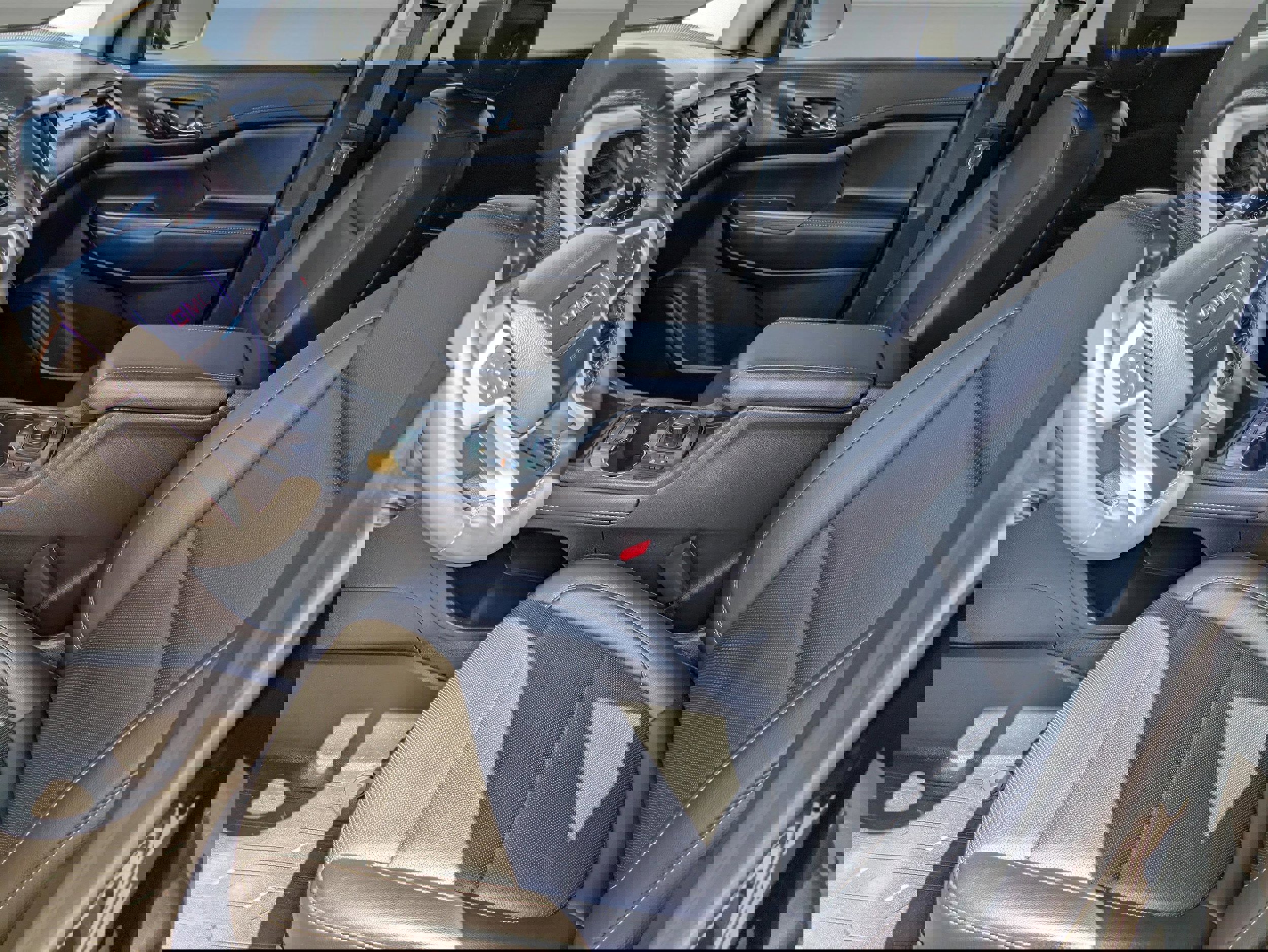 Used 2023 GMC Acadia SLT w/ Technology Package image 17