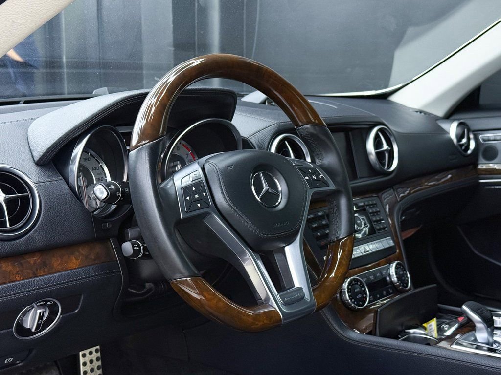 Used 2013 Mercedes-Benz SL 550 w/ Premium Pkg image 13