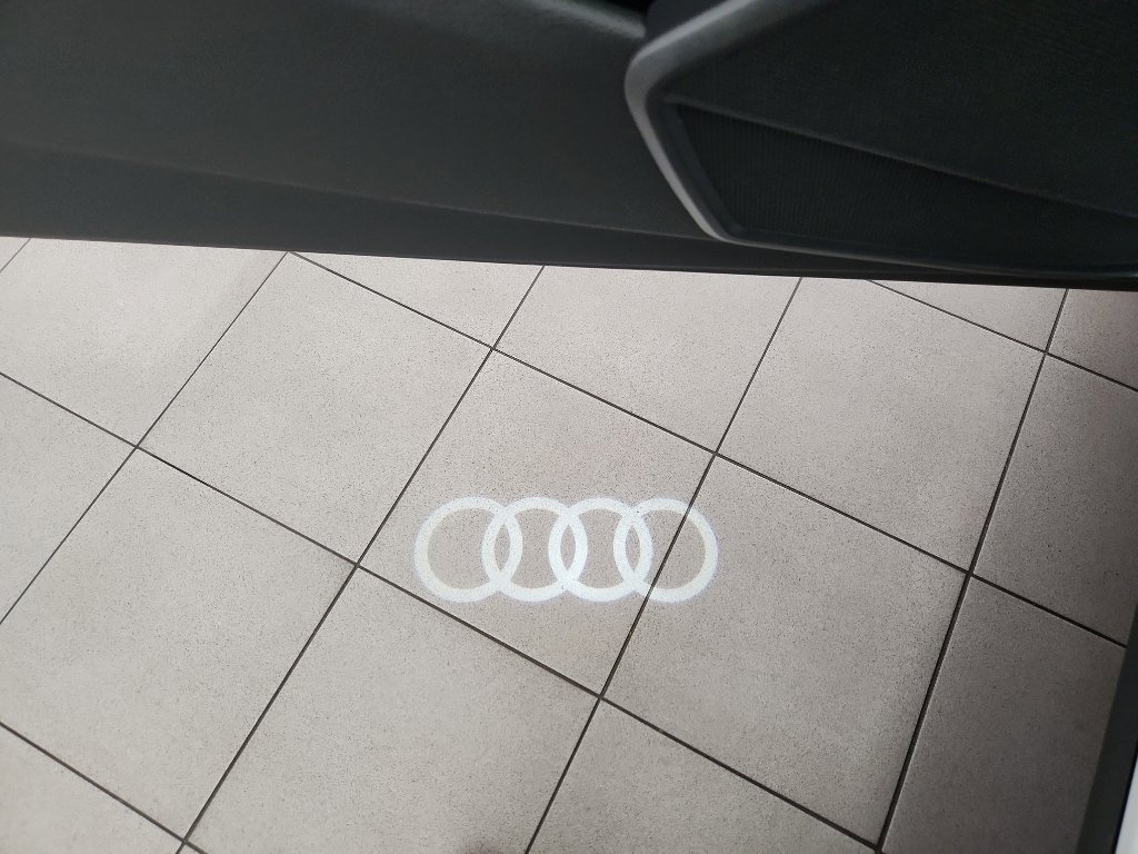 Used 2023 Audi Q5 2.0T Premium w/ Convenience Package image 13