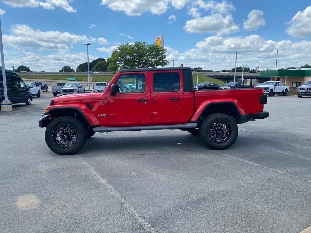 Used 2020 Jeep Gladiator Overland AWD/4WD image 4