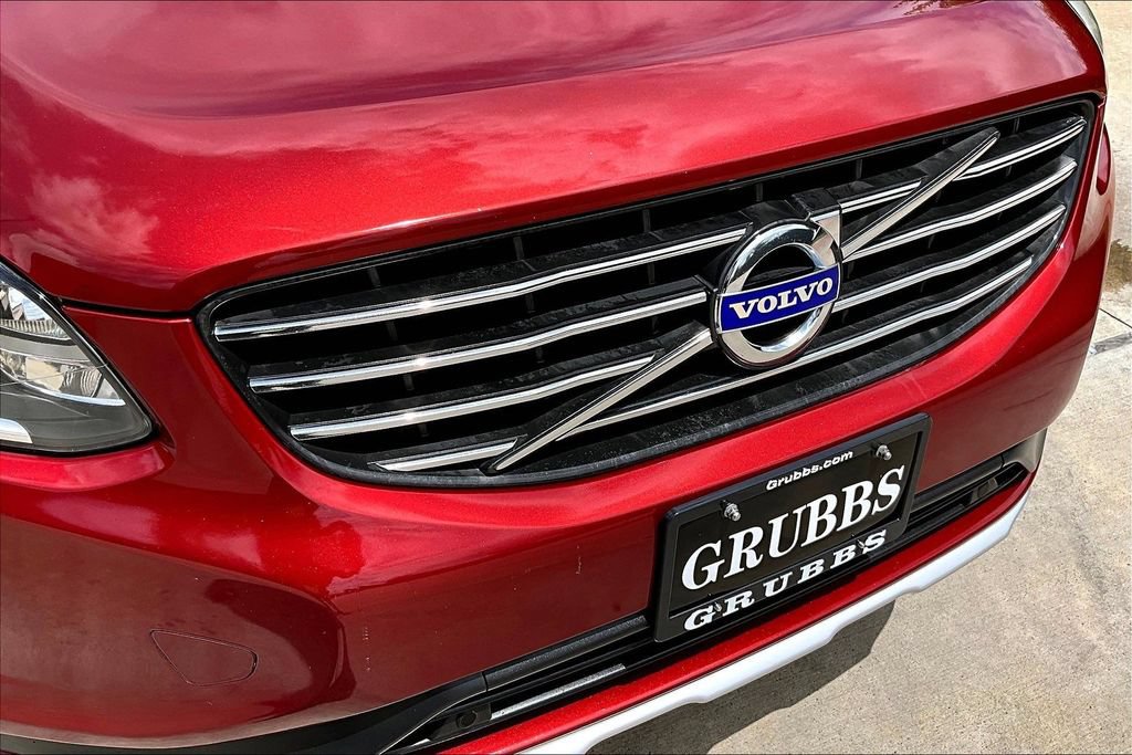 Used 2015 Volvo XC60 T5 Premier w/ Proximity Package FWD image 39