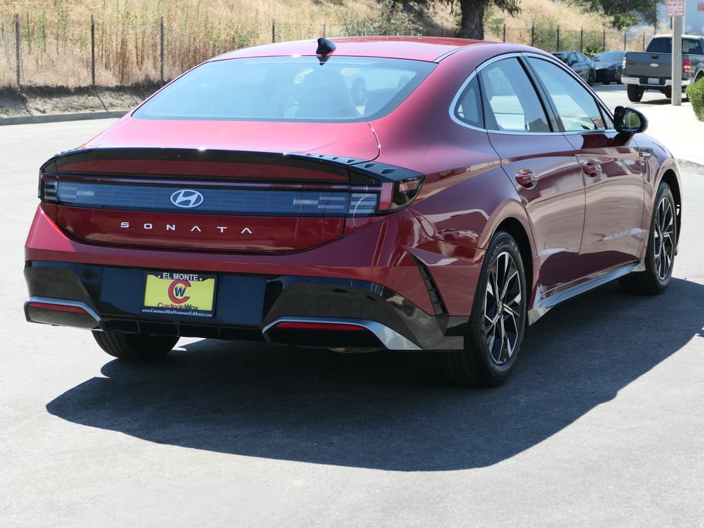 Certified 2025 Hyundai Sonata SEL FWD image 2