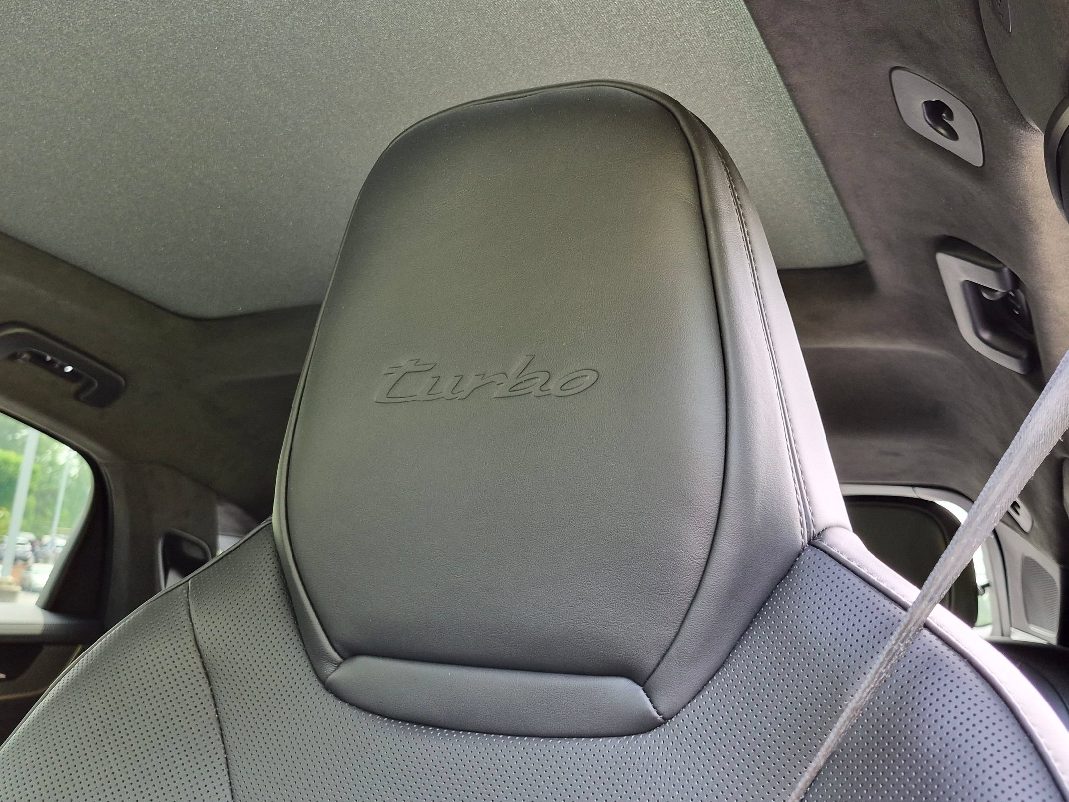 Certified 2026 Porsche Cayenne Turbo AWD/4WD image 6