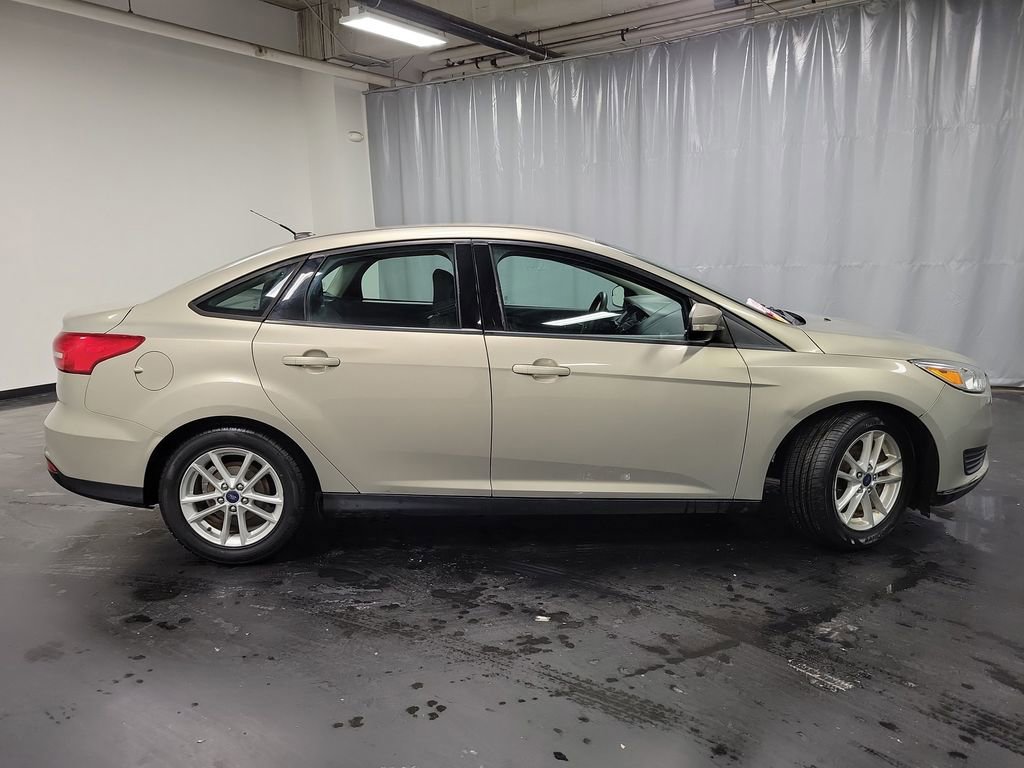 Used 2016 Ford Focus SE image 10