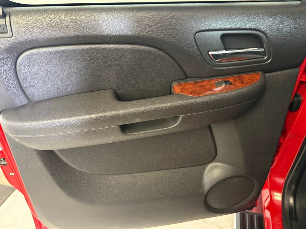 Used 2011 Chevrolet Silverado 2500 LTZ w/ Suspension Package, Off-Road AWD/4WD image 13