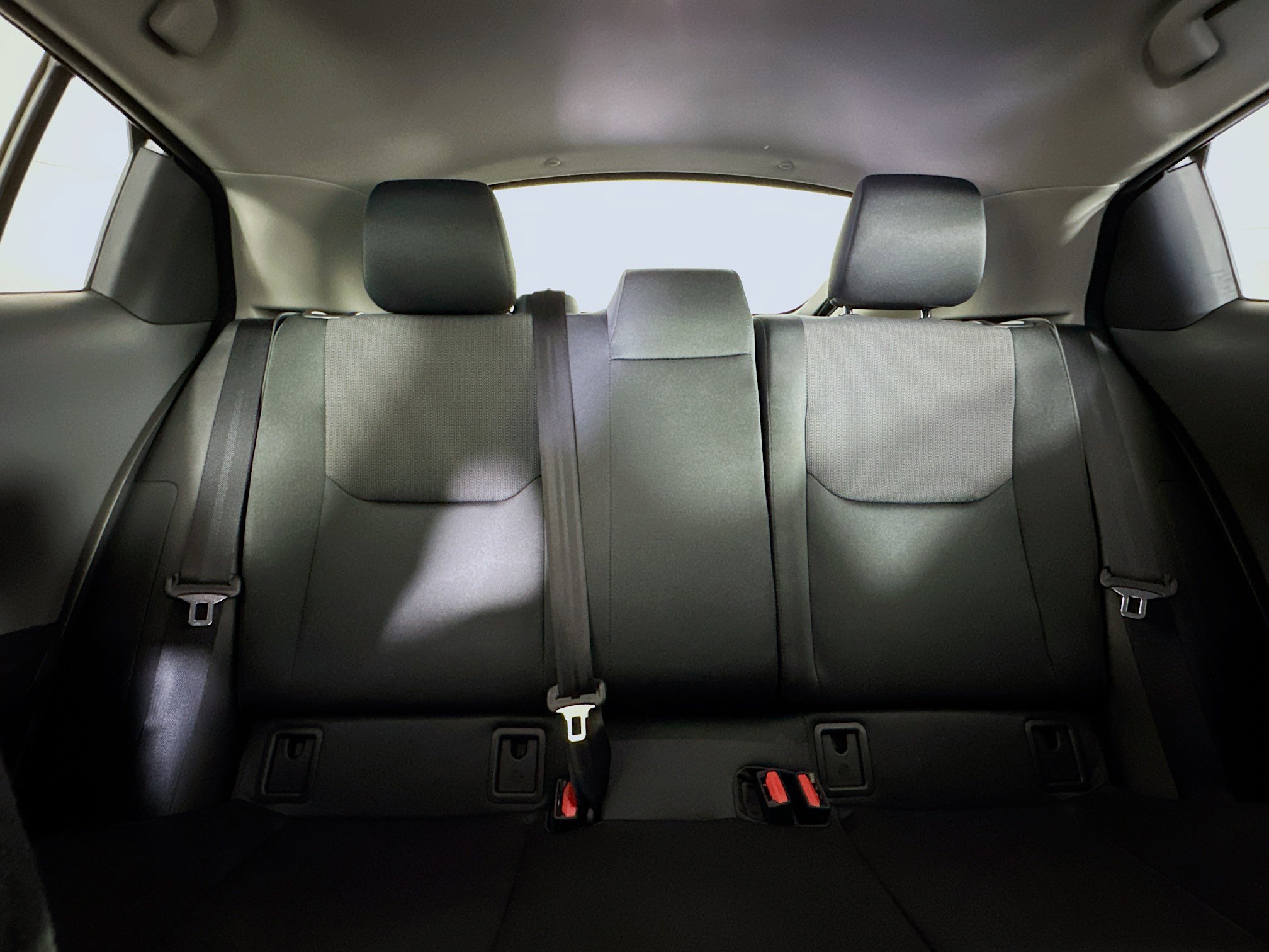 Used 2024 Toyota Prius LE image 30