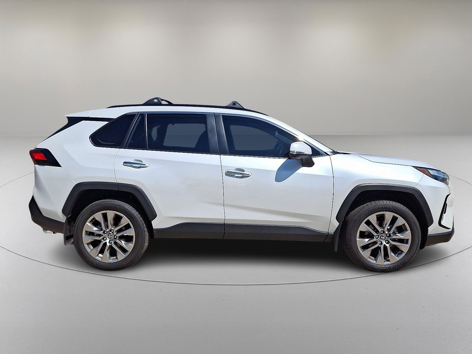 Used 2024 Toyota RAV4 Limited image 12