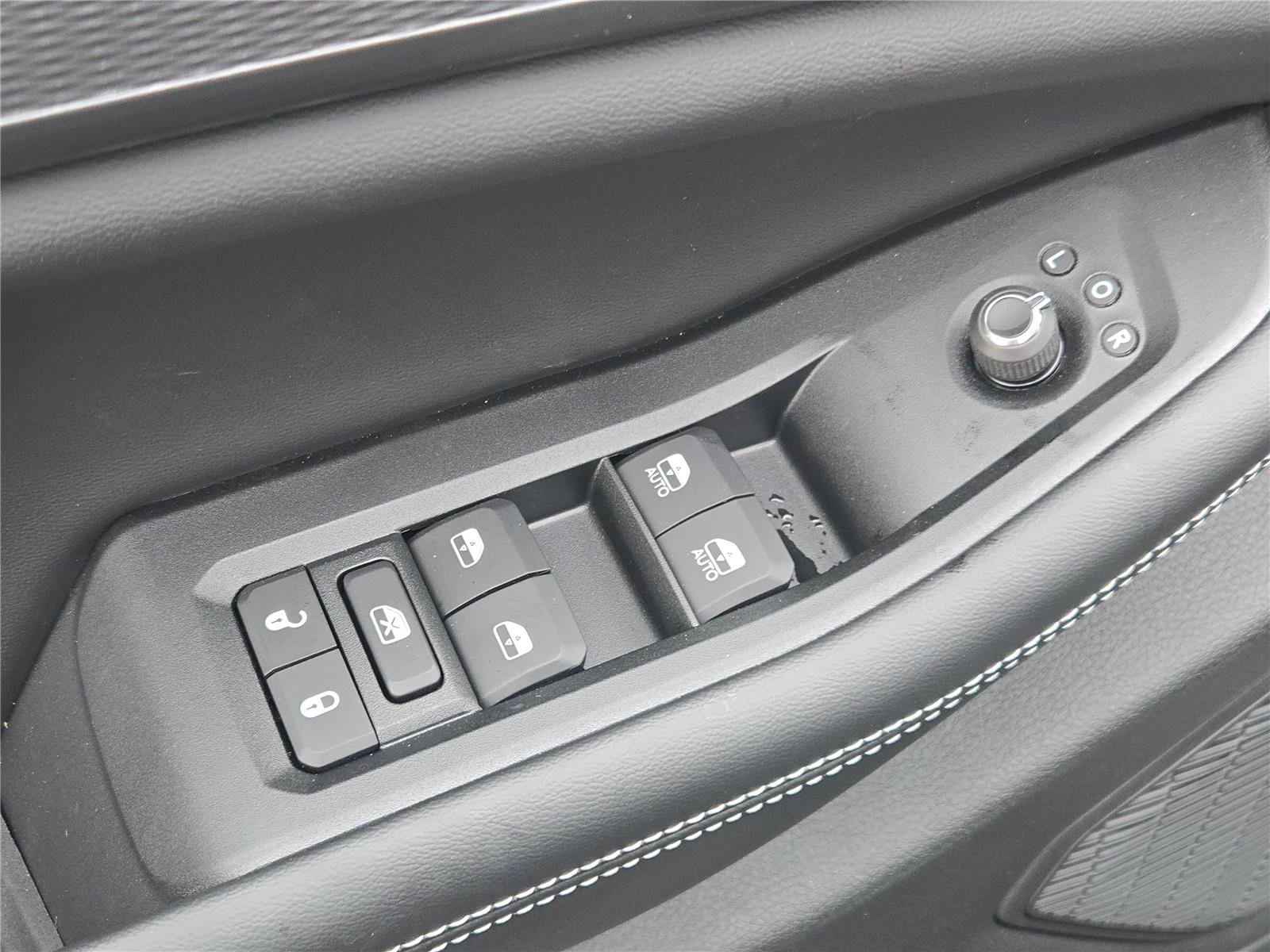 New 2025 Jeep Grand Cherokee Altitude w/ Trailer Tow Package image 25