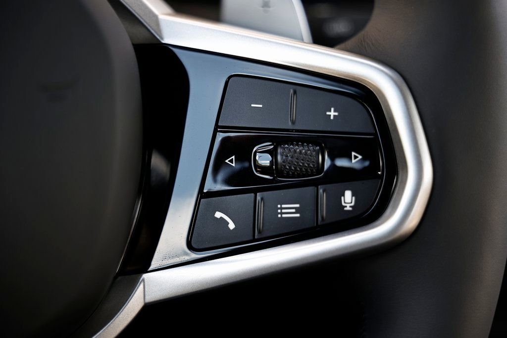 Used 2025 BMW 230i Coupe image 32