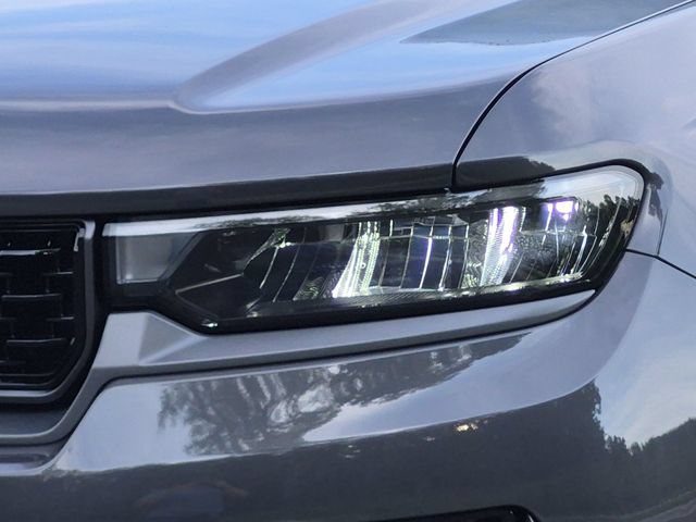 New 2026 Jeep Grand Cherokee Limited AWD/4WD image 17