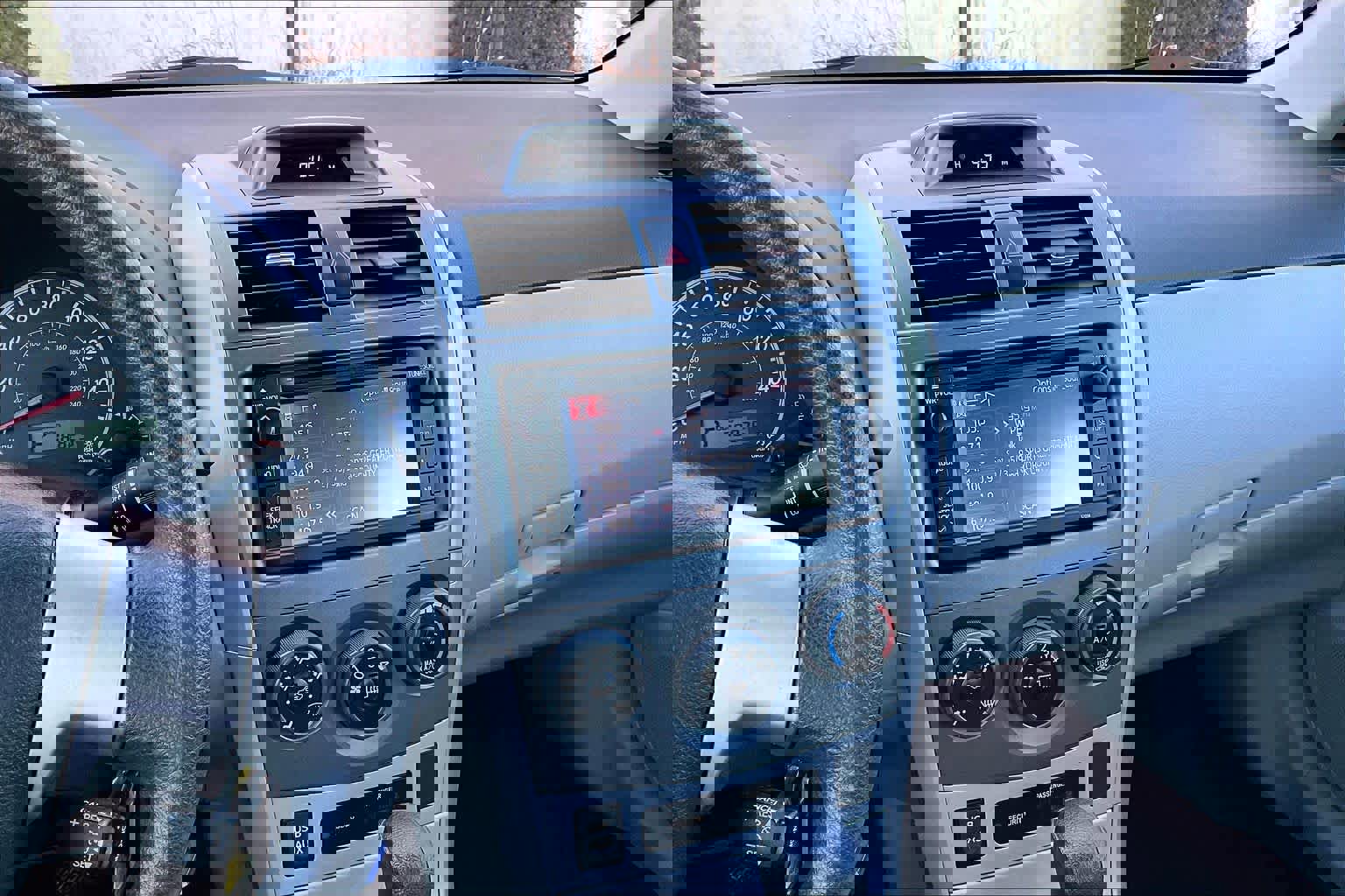 Used 2013 Toyota Corolla LE image 6