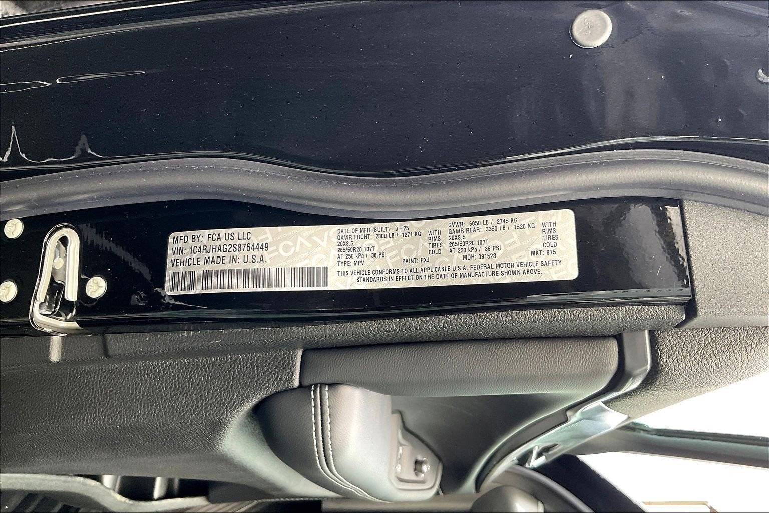 New 2025 Jeep Grand Cherokee Altitude image 15