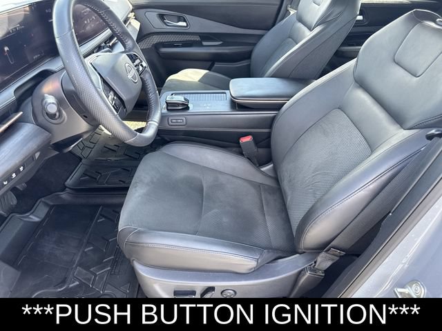 Used 2024 Nissan Ariya AWD image 8