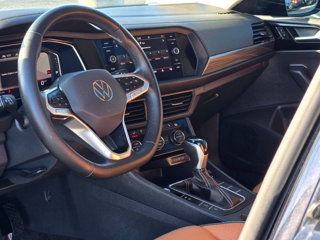 Used 2024 Volkswagen Jetta SEL image 20