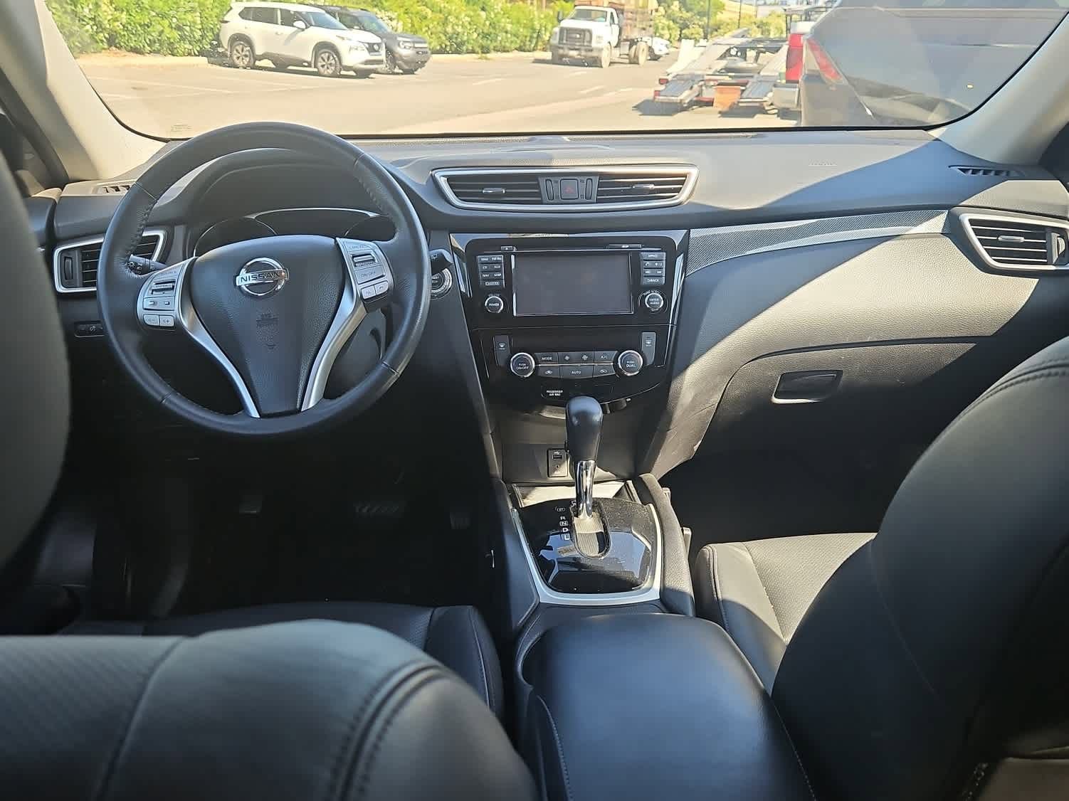 Used 2015 Nissan Rogue SL w/ SL Premium Package FWD image 10