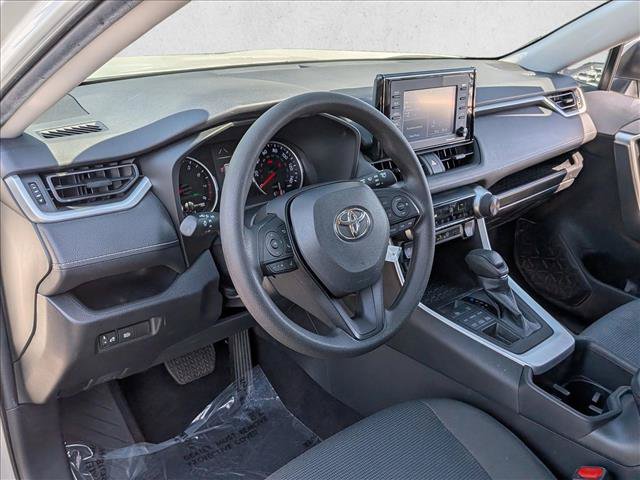 Used 2022 Toyota RAV4 LE AWD/4WD image 10
