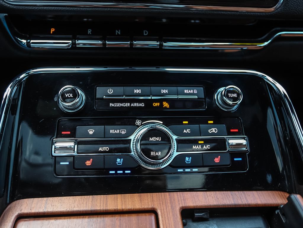 Used 2019 Lincoln Navigator Reserve AWD/4WD image 19