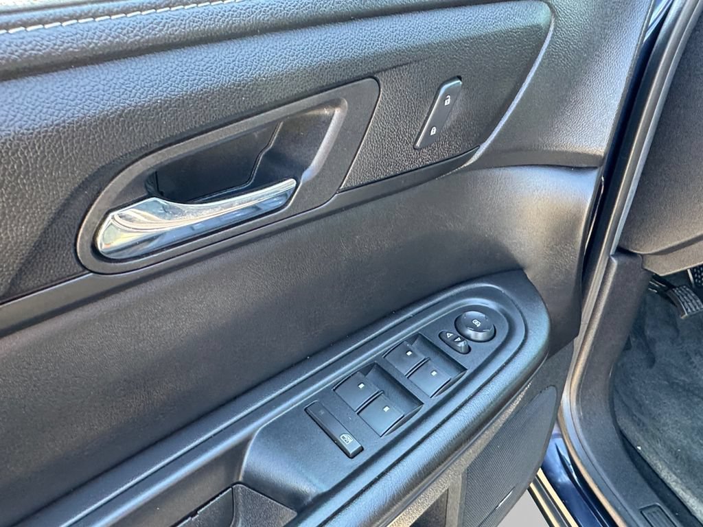 Used 2015 Chevrolet Traverse LT AWD/4WD image 19