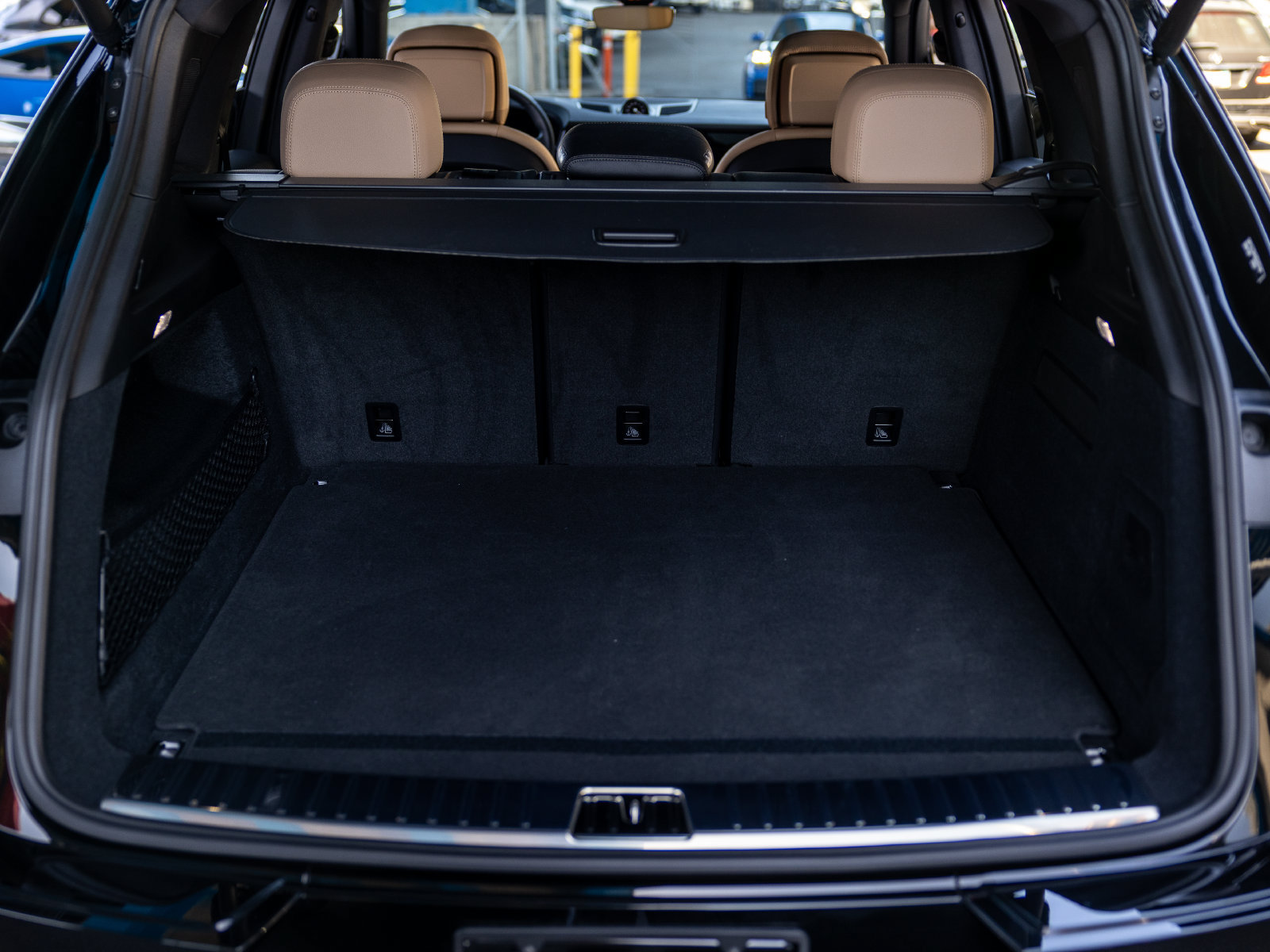 Certified 2025 Porsche Cayenne S w/ Premium Package Plus AWD/4WD image 40