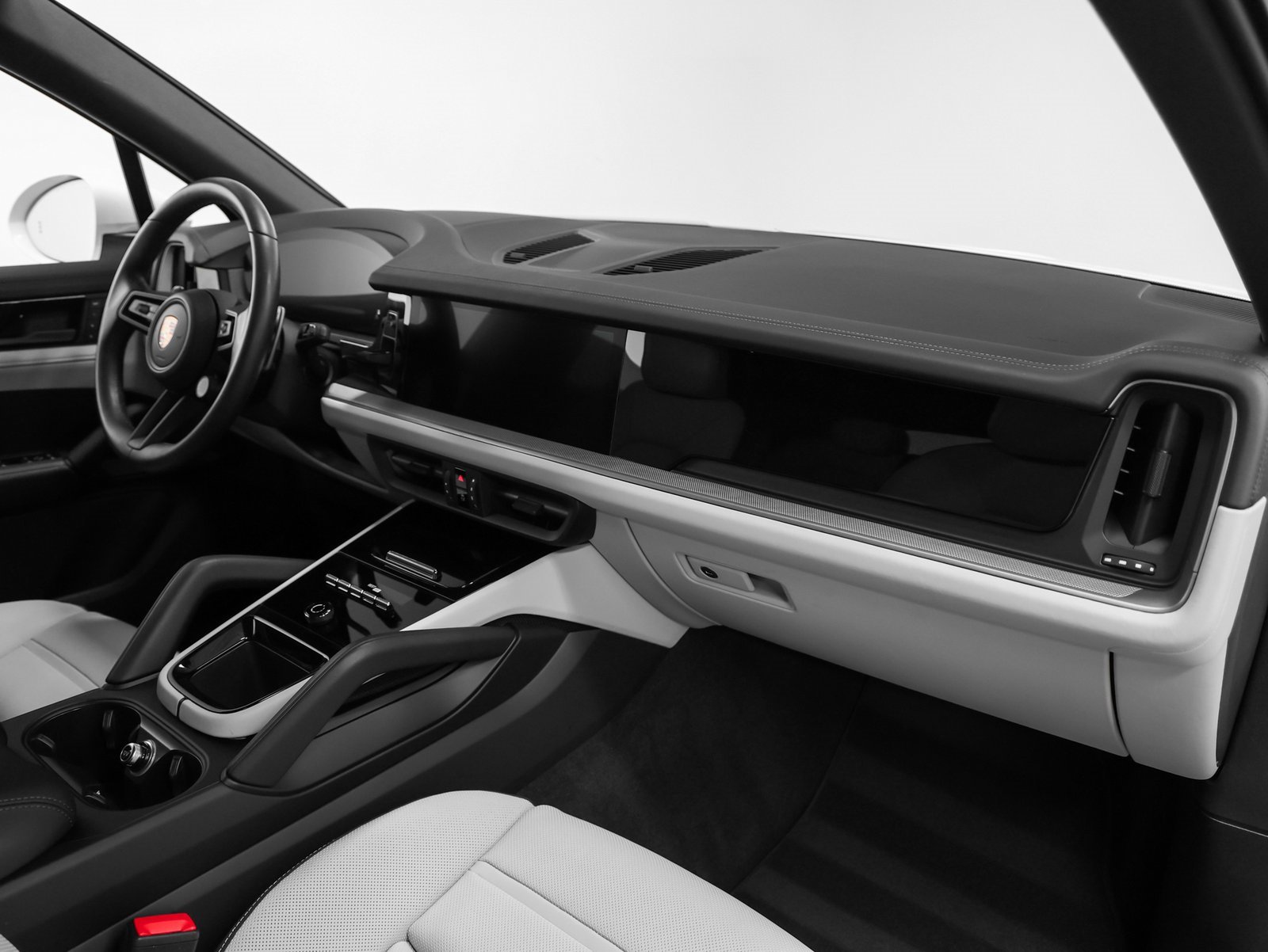 Used 2024 Porsche Cayenne image 19