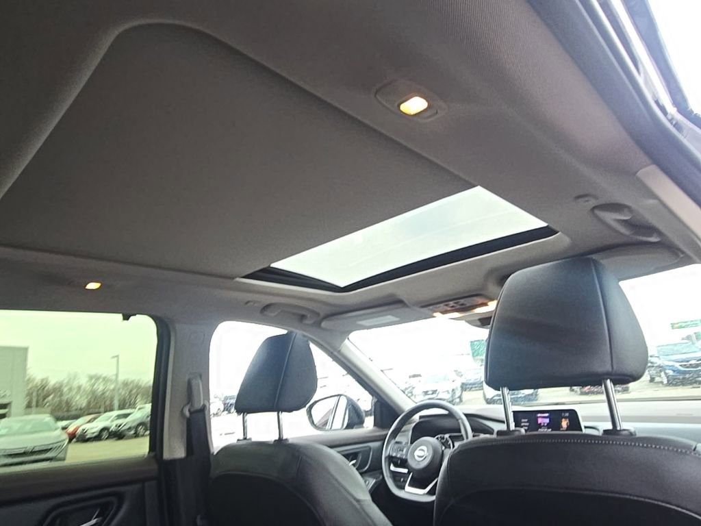 Used 2023 Nissan Rogue SV w/ SV Premium B Package image 33