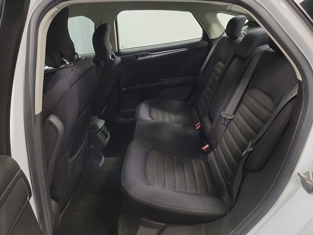 Used 2014 Ford Fusion SE image 21