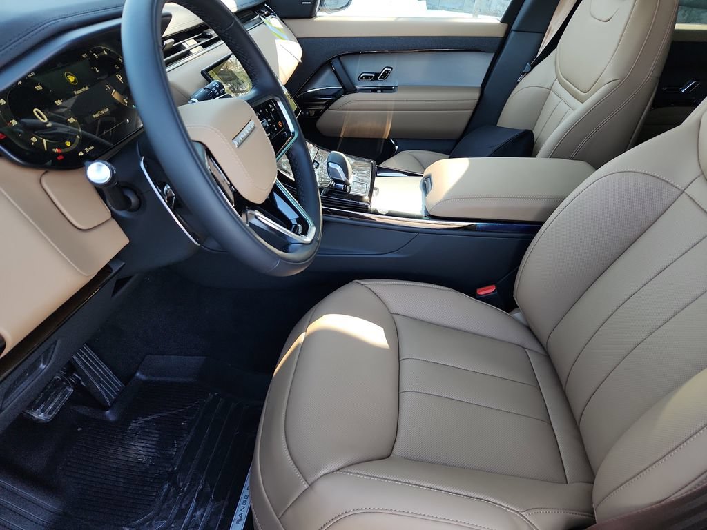 Used 2026 Land Rover Range Rover Sport SE AWD/4WD image 25