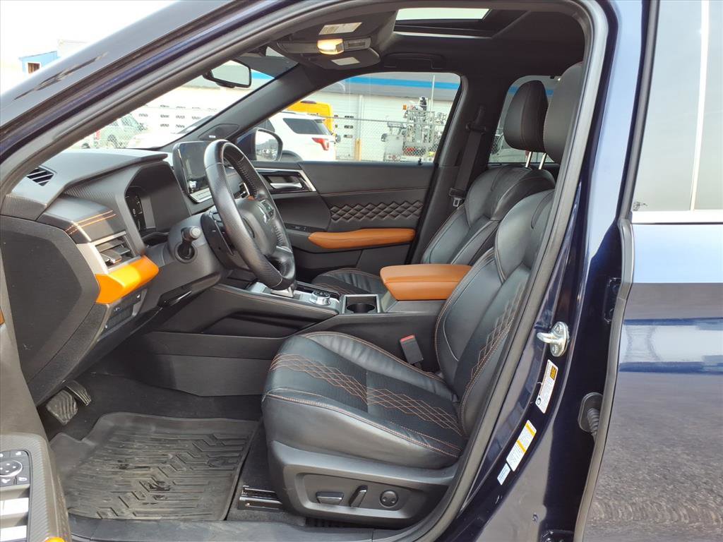 Used 2022 Mitsubishi Outlander SEL image 11