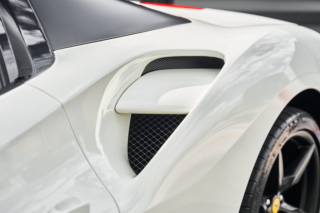 Used 2019 Ferrari 488 Spider RWD image 10
