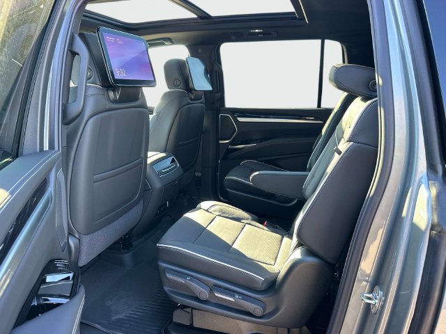 New 2027 Cadillac Escalade ESV Sport w/ Touring Package AWD/4WD image 11