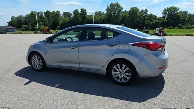 Used 2015 Hyundai Elantra SE w/ Option Group 03 FWD image 5