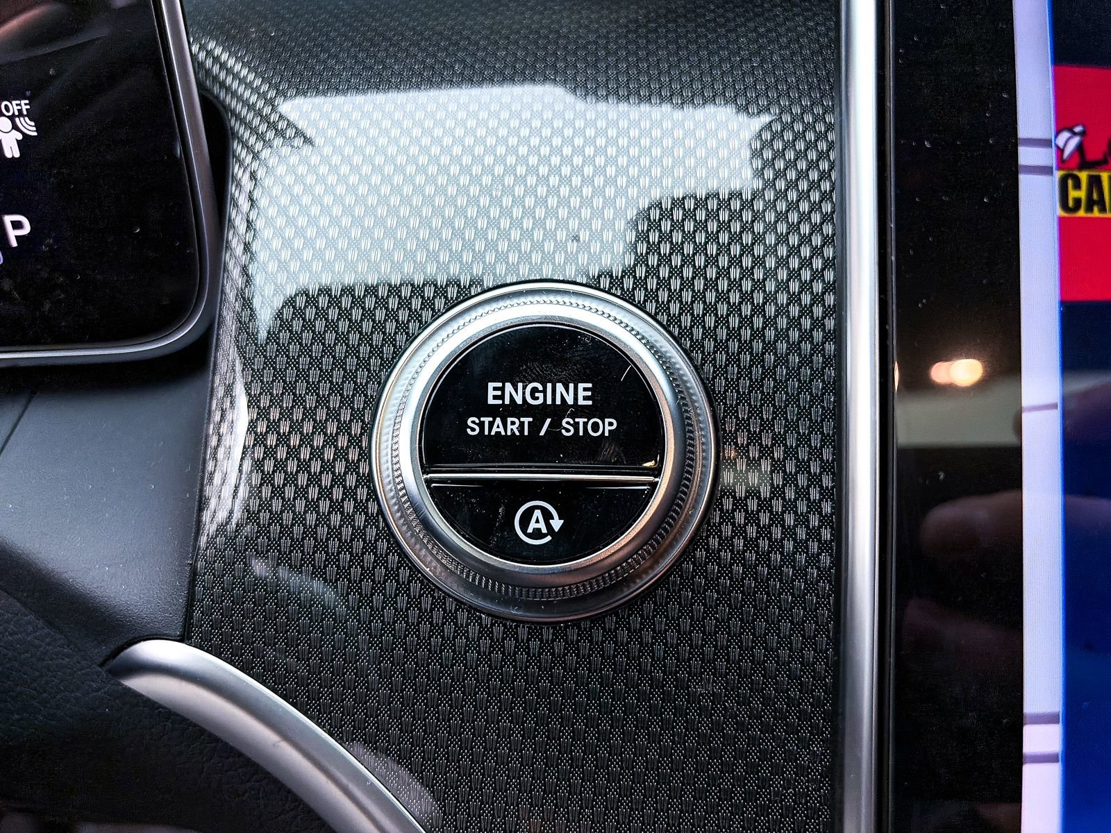 Used 2024 Mercedes-Benz GLC 300 4MATIC w/ AMG Line image 24