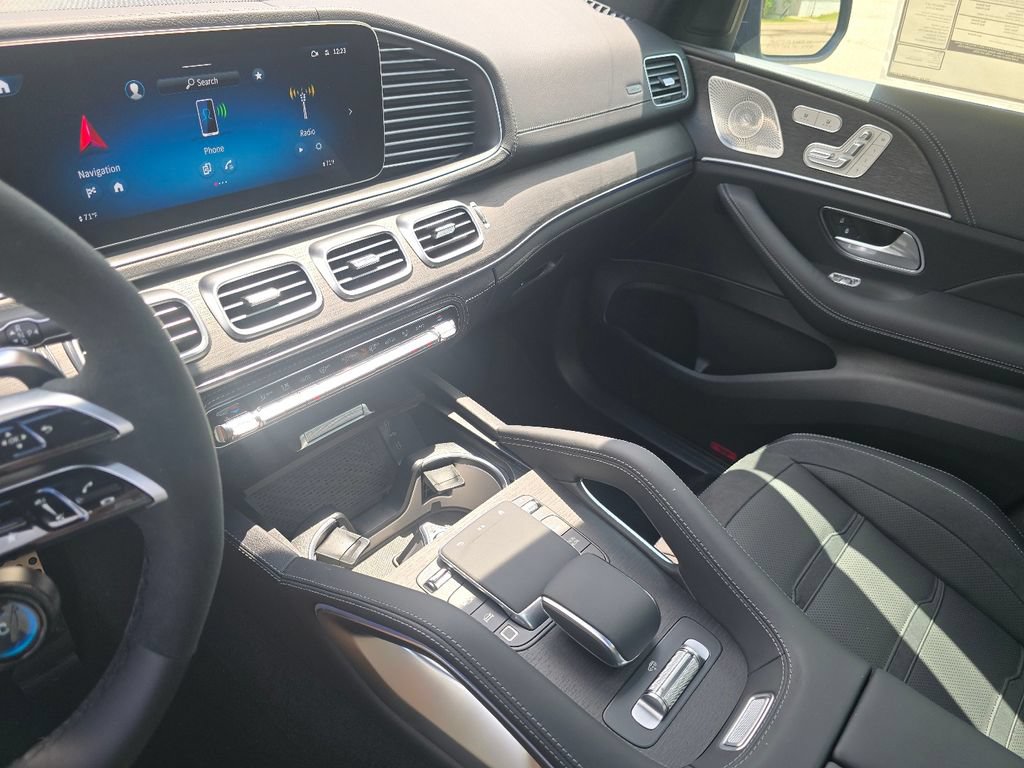 New 2026 Mercedes-Benz GLE 53 AMG 4MATIC Coupe image 32
