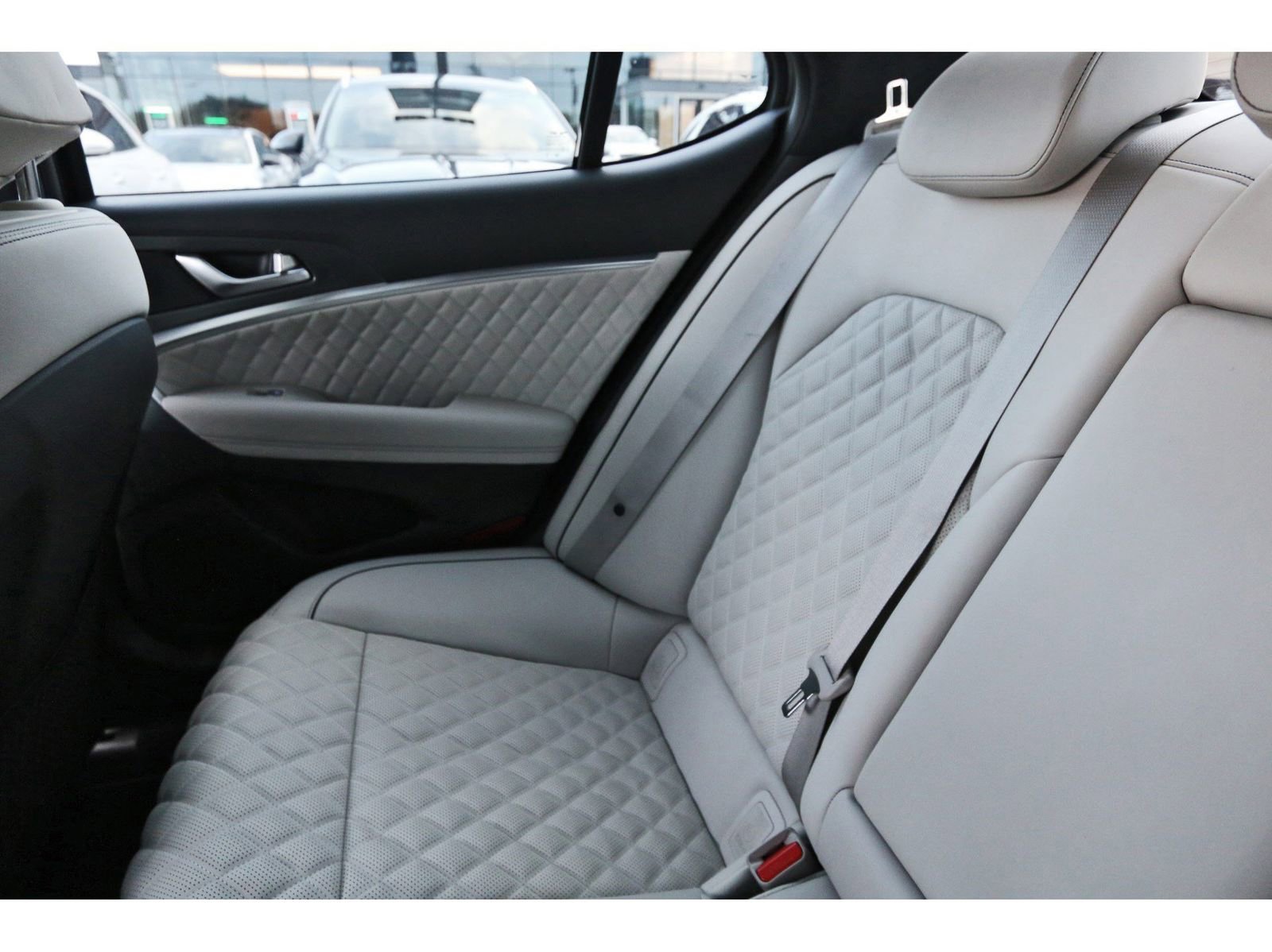 Used 2025 Genesis G70 3.3T Advanced w/ Sport Prestige Package image 13