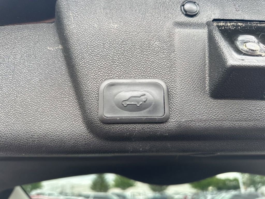 Used 2017 Buick Enclave Leather FWD image 10