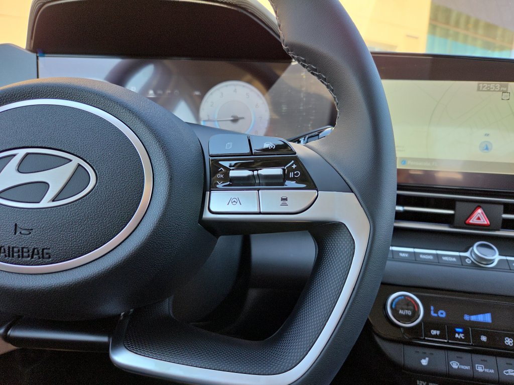 New 2026 Hyundai Elantra Limited FWD image 22