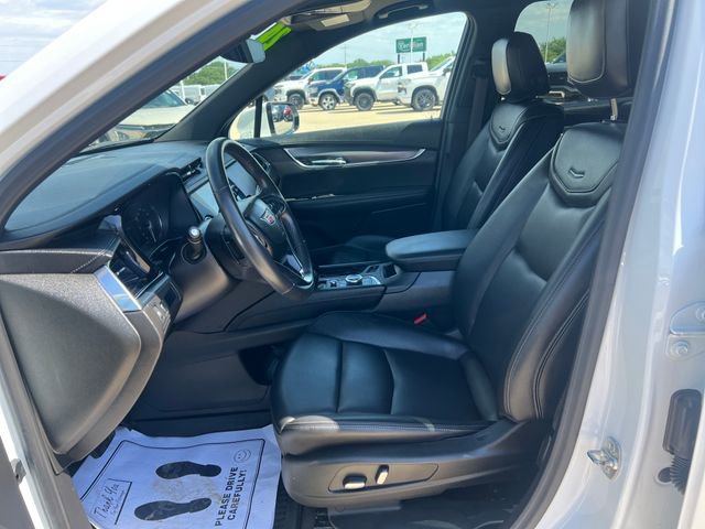 Used 2024 Cadillac XT6 Luxury AWD/4WD image 11