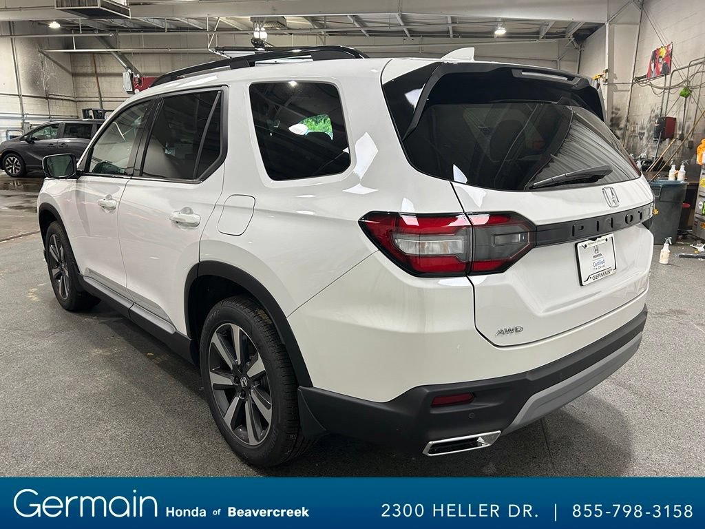 Certified 2025 Honda Pilot Elite image 7