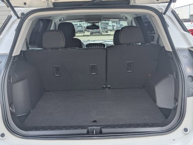 Used 2021 GMC Terrain SLE w/ Elevation Edition image 25