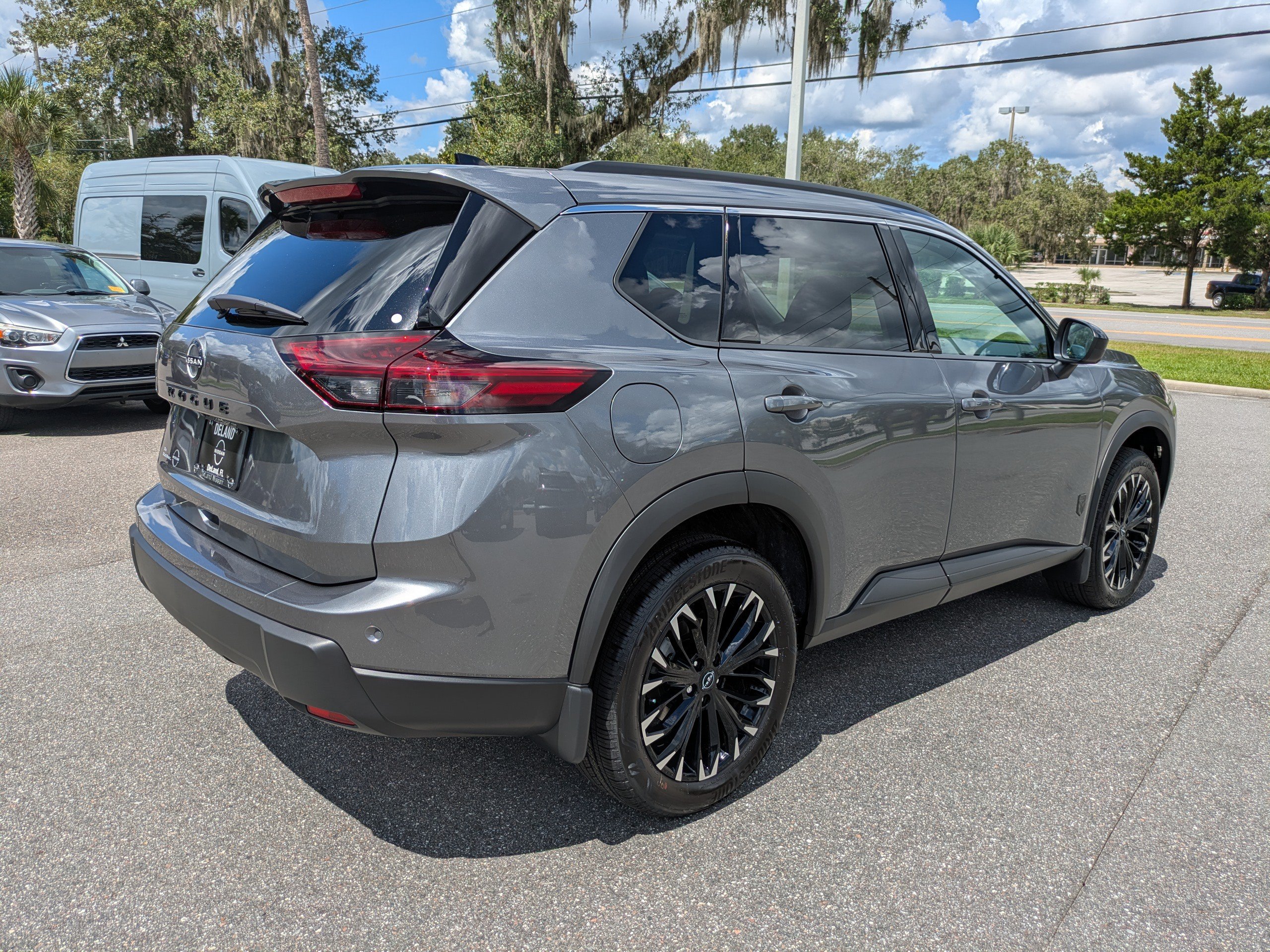 New 2026 Nissan Rogue Dark Armor FWD image 4