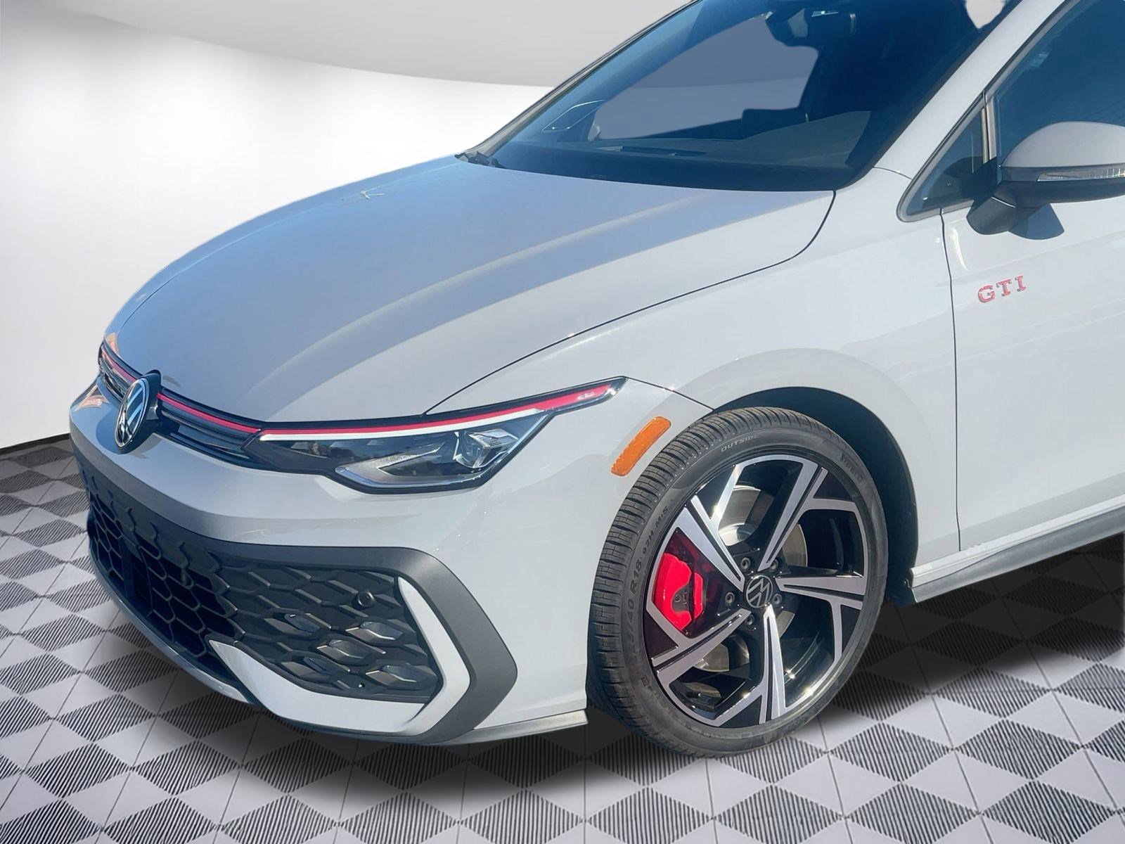 New 2026 Volkswagen Golf SE FWD image 21