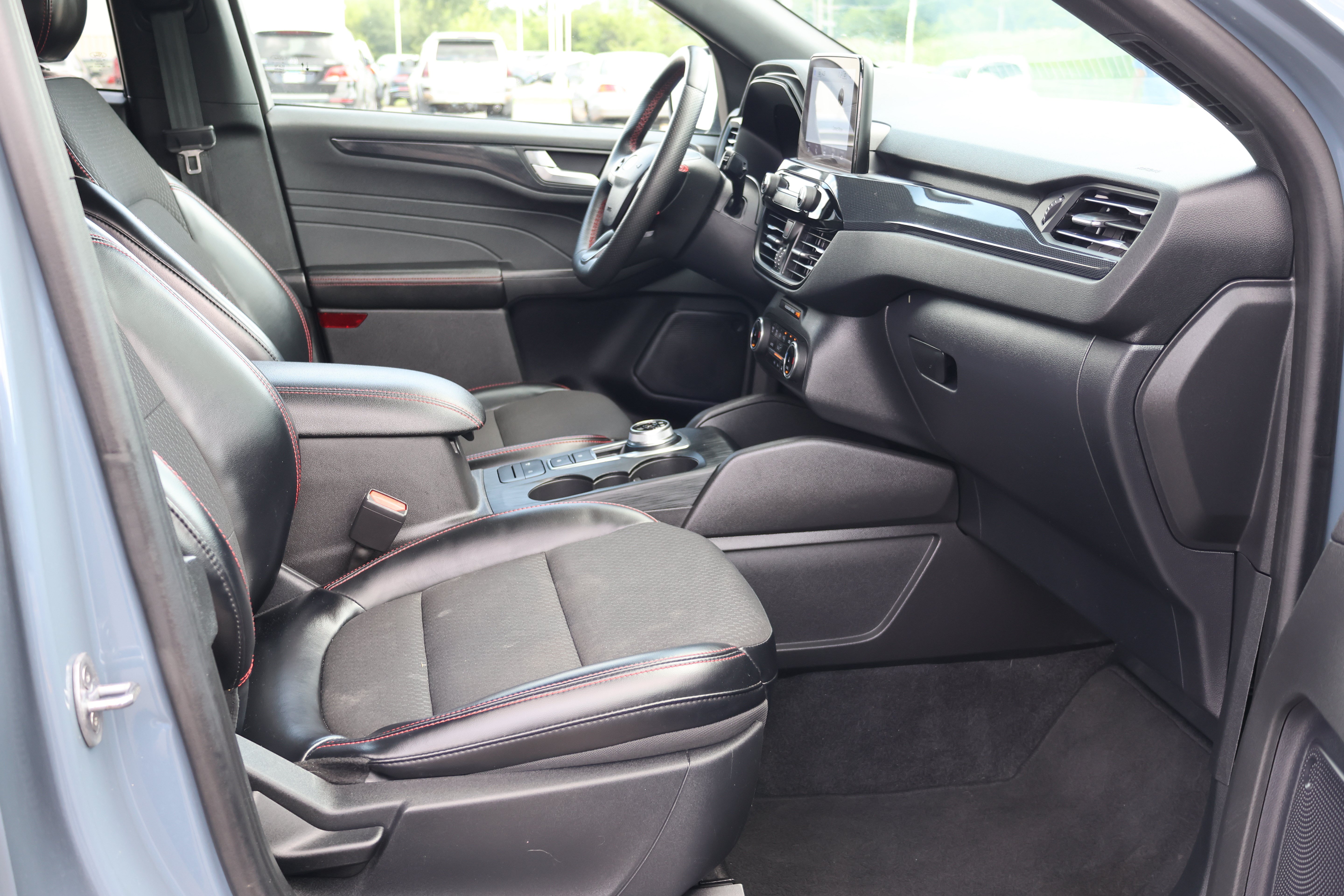 Used 2024 Ford Escape ST-Line AWD/4WD image 37